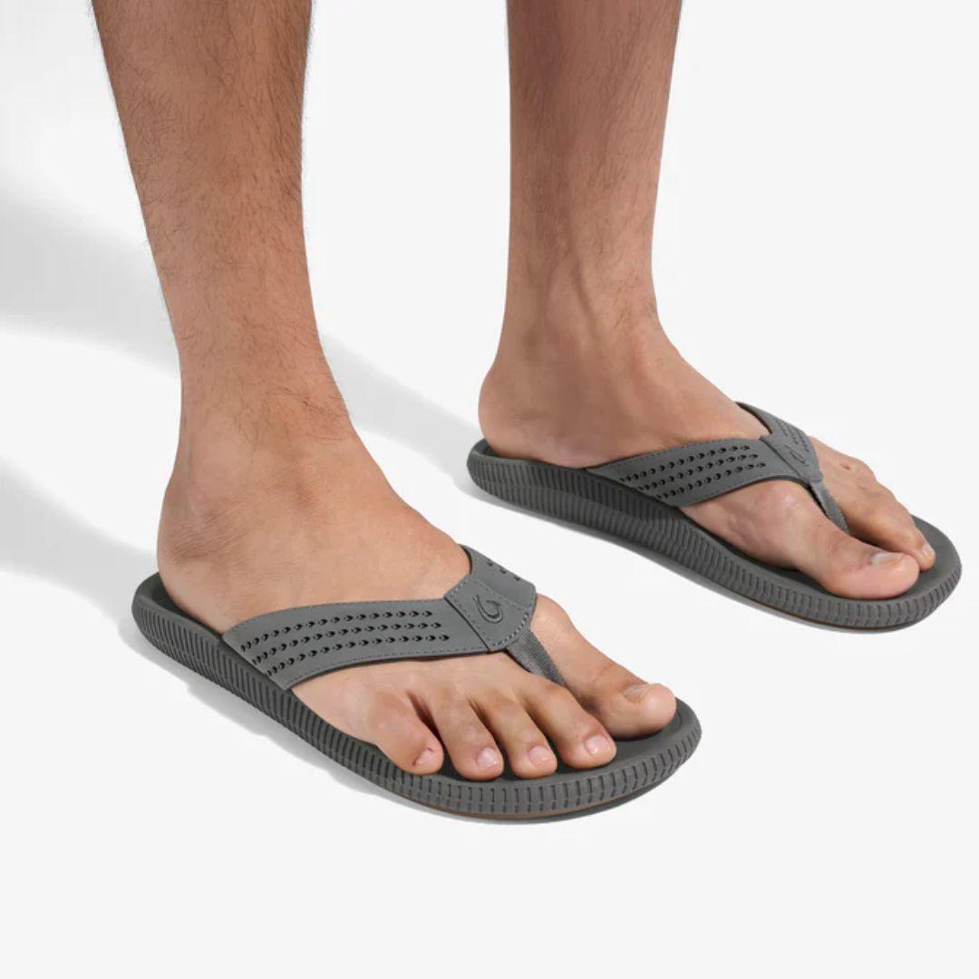 OluKai Men's Ulele Sandals